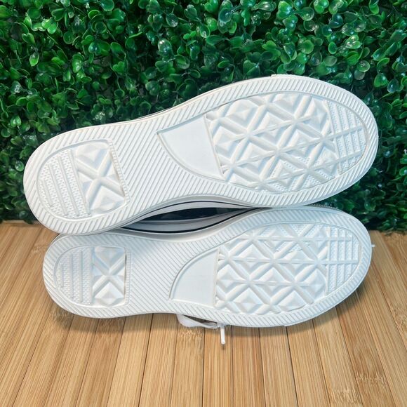 Rob Gronkowski Custom Converse Style Women's Sz 7 US EU 37 New England Patriots - Picture 5 of 9